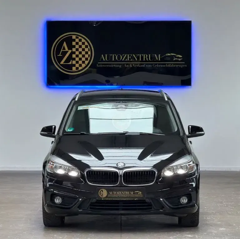 Gebraucht BMW 218 Gran Tourer Sport Line 150 PS (110 kW) 2015 Schwarz Van / Kleinbus