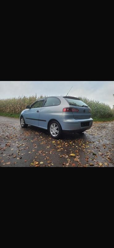 Gebraucht Seat Ibiza 75 PS (55 kW) 2004 Blau Kleinwagen