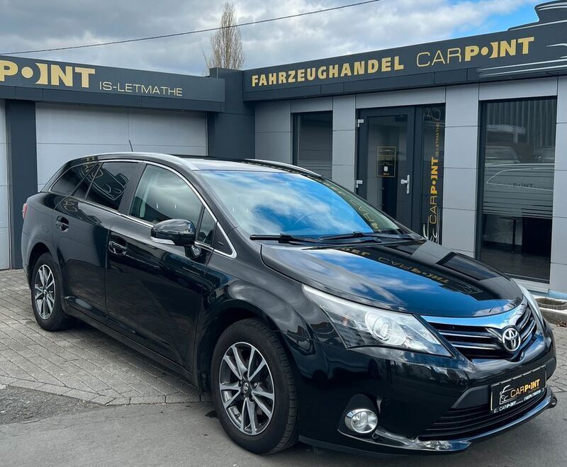 Schwarz Gebraucht 2014 Toyota Avensis Edition Kombi | 9.999 € (Etwas zu teuer) - Bild 1/4