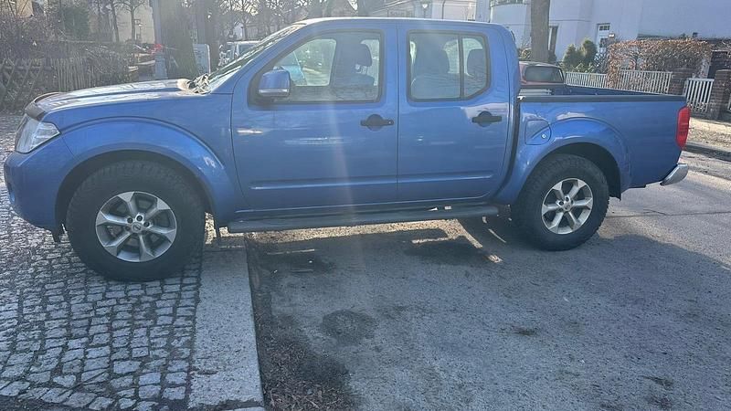 Gebraucht Nissan Navara 190 PS (139 kW) 2011 Blau Abholung