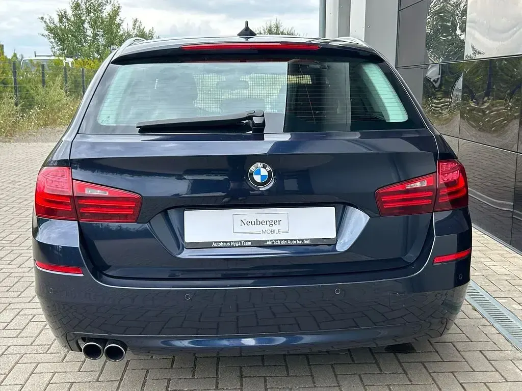 Gebraucht BMW 525 Comfort Edition 218 PS (160 kW) 2013 Blau Kombi