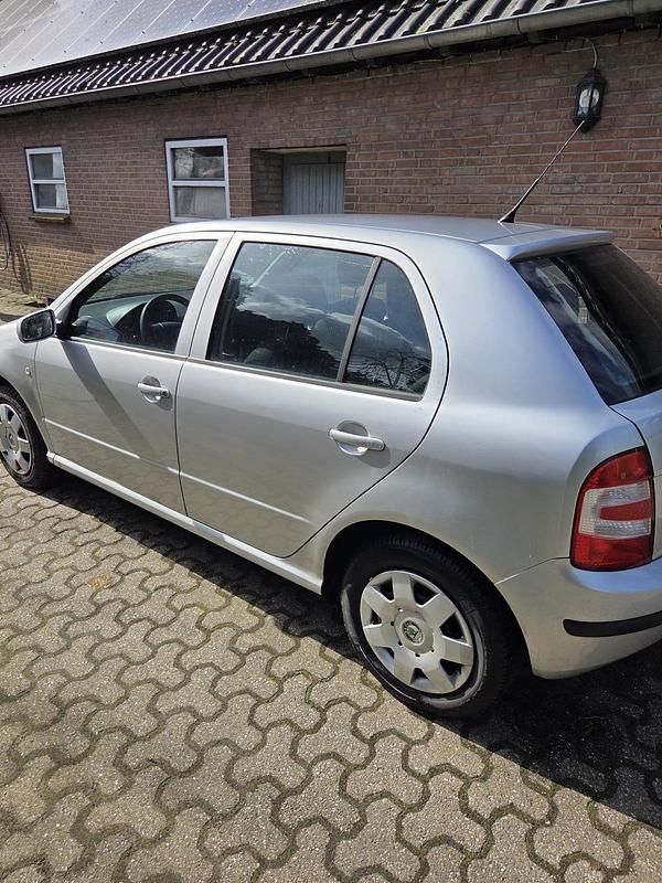 Gebraucht Skoda Fabia 54 PS (39 kW) 2006 Silber Limousine