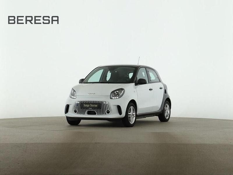 Weiß Gebraucht 2022 Smart ForFour Electric Drive Limousine | 9.780 € (Guter Preis) - Bild 1/4