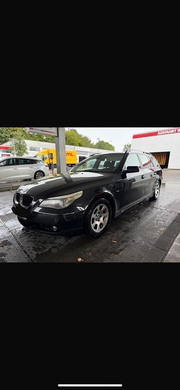 Schwarz Gebraucht 2005 BMW 525 Kombi | 1.990 € (Superpreis) - Bild 1/4