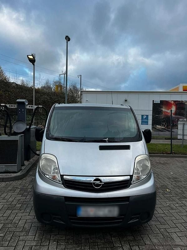 Grau Gebraucht 2008 Opel Vivaro Van / Kleinbus | 2.899 € (Fairer Preis) - Bild 1/4