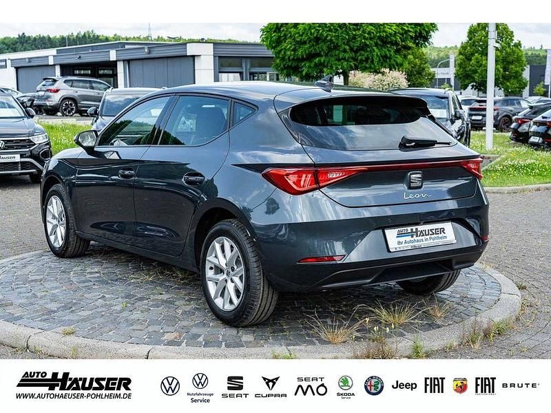 Neu Seat Leon Style 150 PS (110 kW) 2025 Grau Limousine