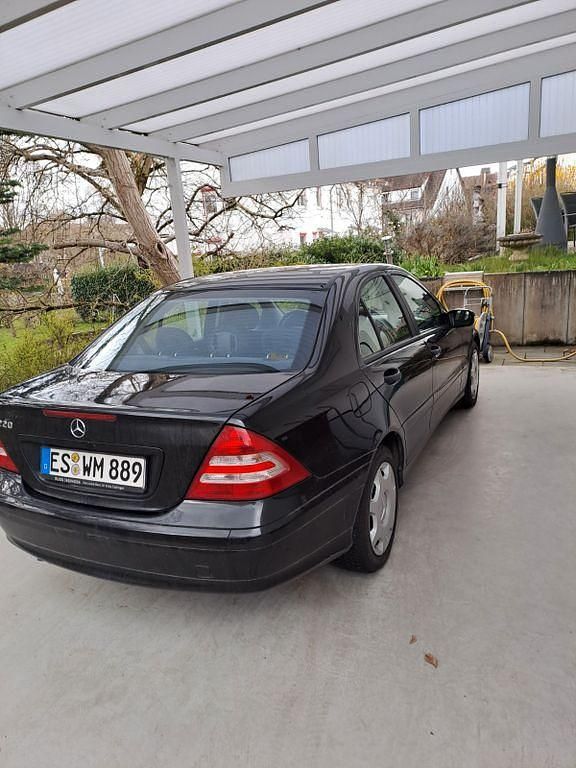 Gebraucht Mercedes 220 150 PS (110 kW) 2003 Schwarz Limousine