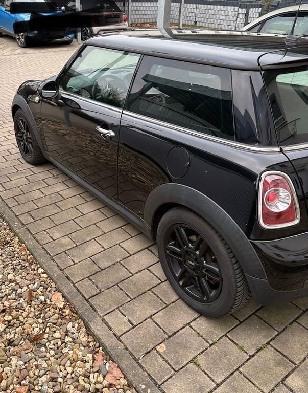 Gebraucht Mini Cooper 122 PS (89 kW) 2013 Schwarz Kleinwagen