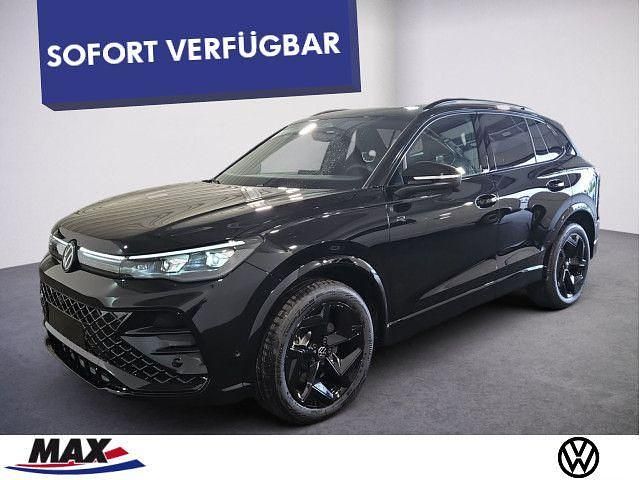 Grenadillschwarz metallic Neu 2025 VW Tiguan Style SUV | 55.989 € - Bild 1/3