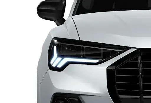 Gebraucht Audi Q3 Comfort 150 PS (110 kW) 2022 Gletscherweiß metallic SUV