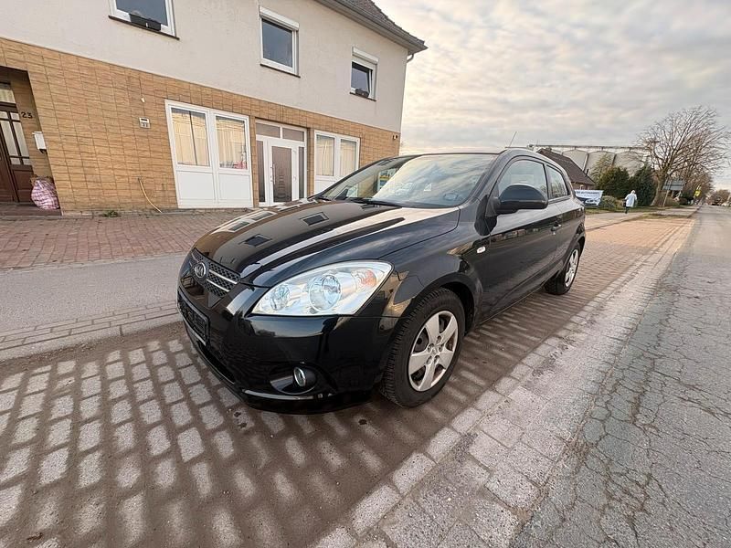Gebraucht Kia ProCeed LX 126 PS (92 kW) 2008 Schwarz Kleinwagen