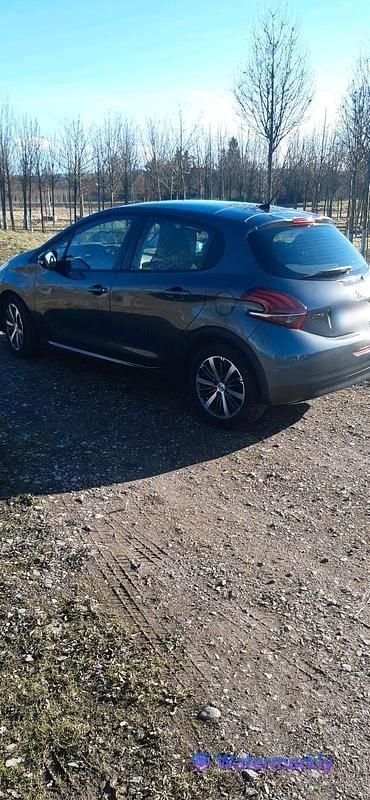 Gebraucht Peugeot 208 82 PS (60 kW) 2017 Grau Kleinwagen