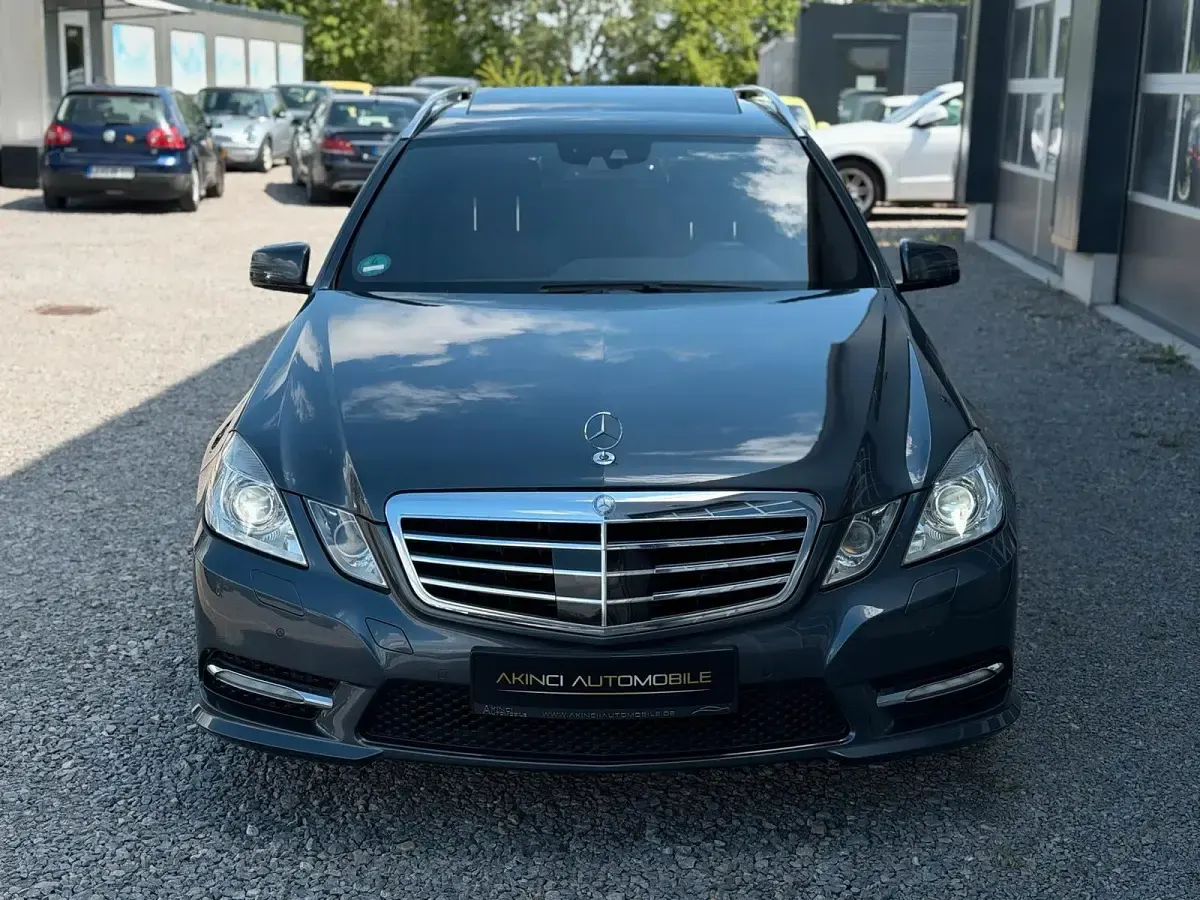 Gebraucht Mercedes E350 AMG 265 PS (194 kW) 2011 Tenoritgrau Kombi