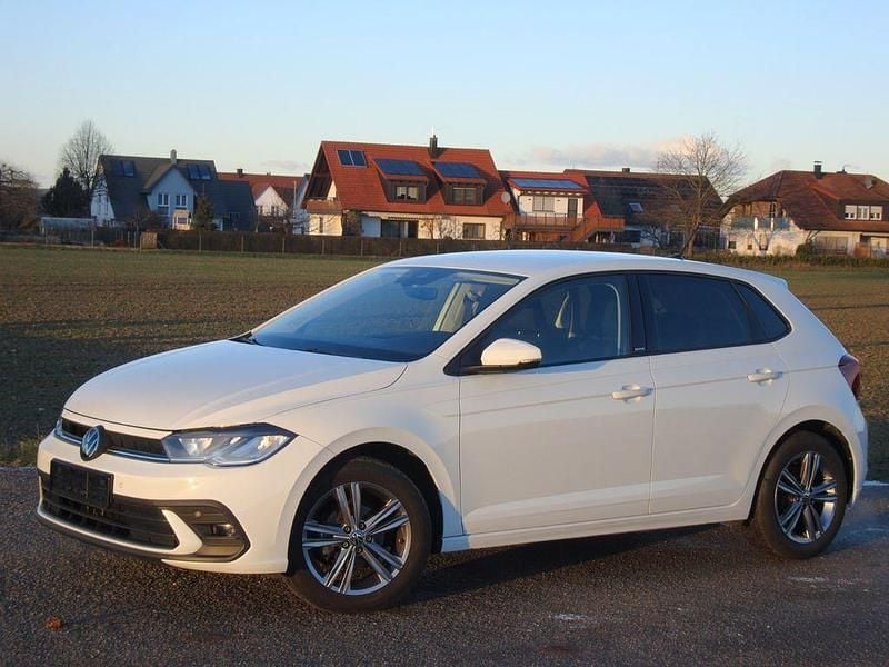Gebraucht VW Polo Move 95 PS (69 kW) 2023 Weiß Limousine