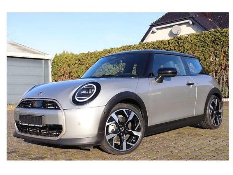 Silber Gebraucht 2024 Mini Cooper Favoured Kleinwagen | 26.290 € (Guter Preis) - Bild 1/4