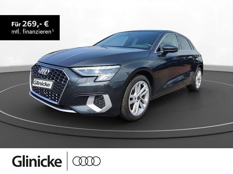 Grau Gebraucht 2021 Audi A3 Sportback Advanced Limousine | 23.580 € (Fairer Preis) - Bild 1/3
