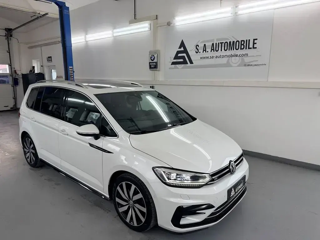 Gebraucht VW Touran Highline 190 PS (139 kW) 2017 Weiß Van / Kleinbus
