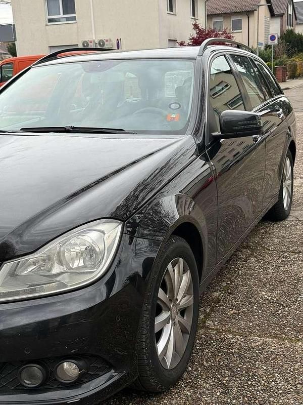 Gebraucht Mercedes C220 170 PS (125 kW) 2012 Schwarz Kombi