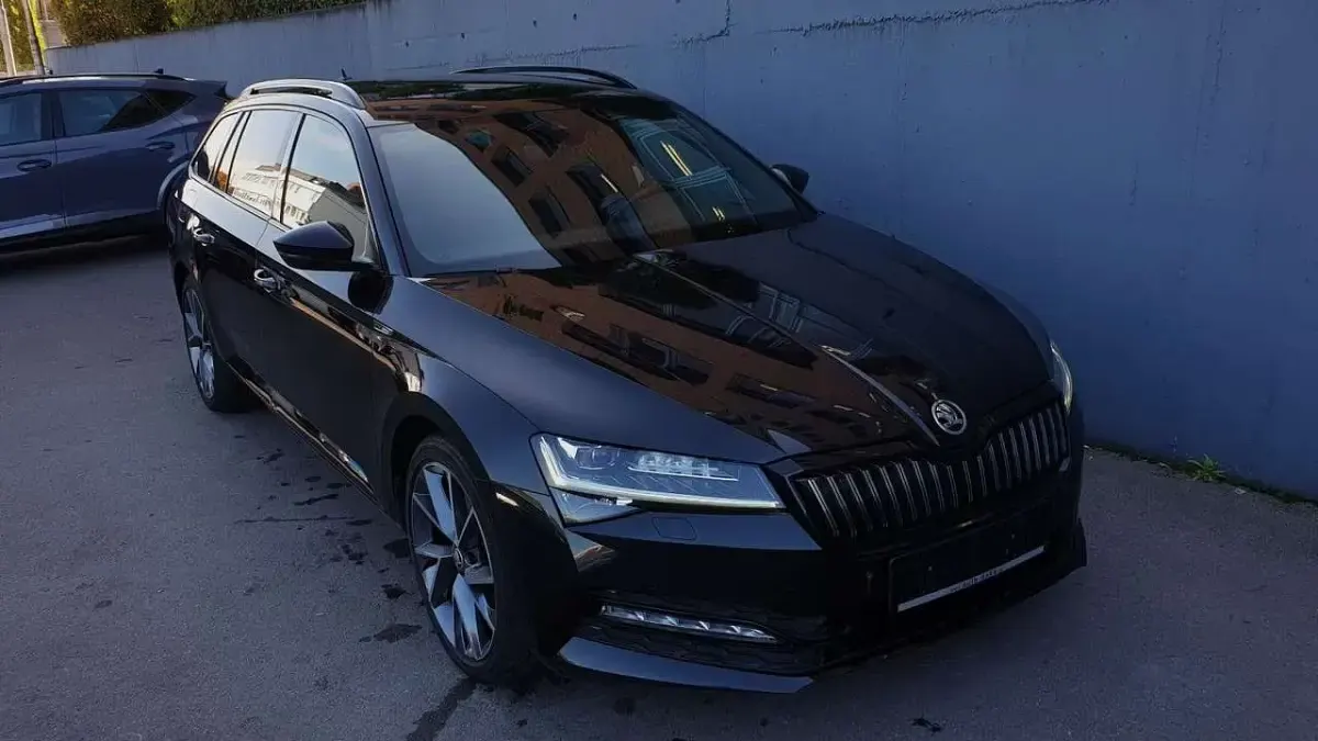 Gebraucht Skoda Superb SportLine 218 PS (160 kW) 2020 Schwarzmagic perleffekt Kombi