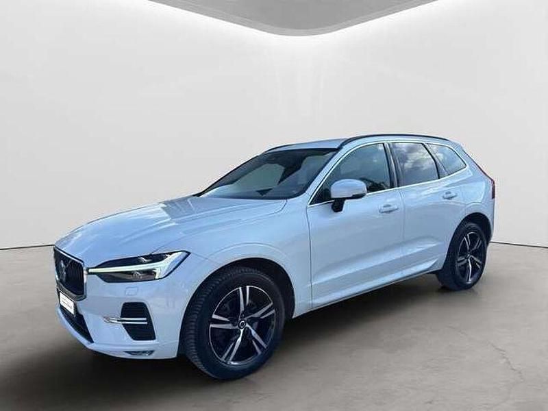 Gebraucht Volvo XC60 Core 197 PS (144 kW) 2023 Crystal white (metallic) SUV