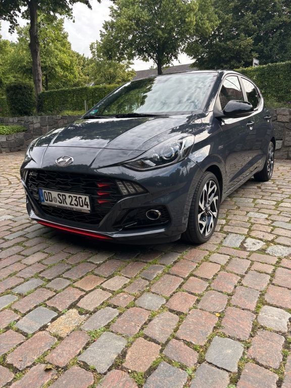 Grau Gebraucht 2023 Hyundai i10 N Line Kleinwagen | 15.490 € (Guter Preis) - Bild 1/4