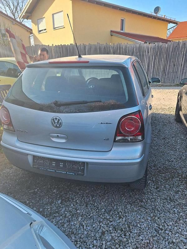 Gebraucht VW Polo 75 PS (55 kW) 2006 Silber Limousine