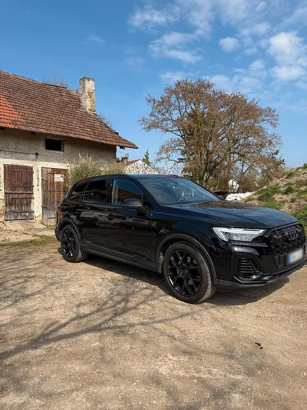 Gebraucht Audi Q7 Ambiente 231 PS (169 kW) 2025 Schwarz SUV