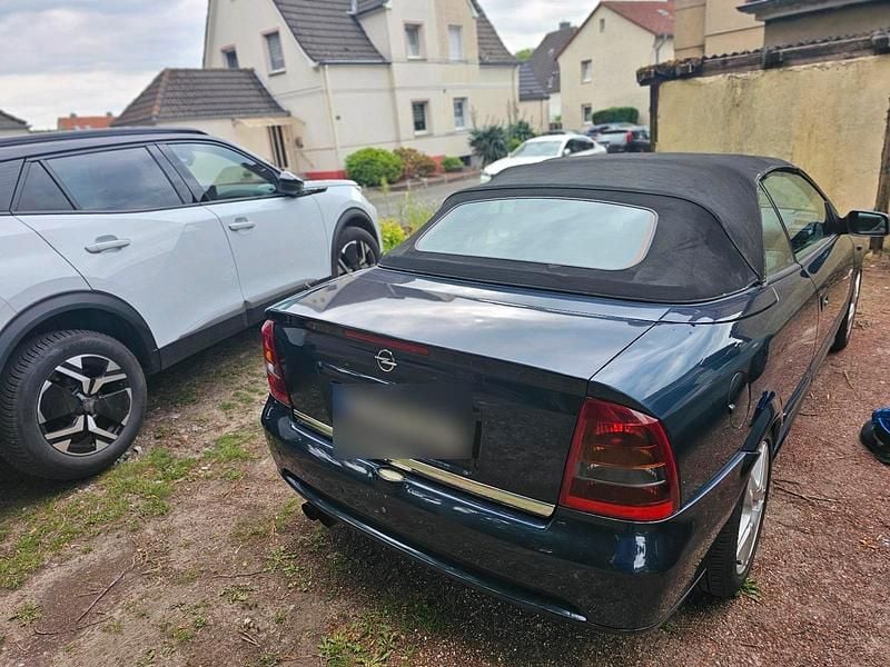 Gebraucht Opel Astra Cabriolet 147 PS (108 kW) 2001 Blau Cabrio