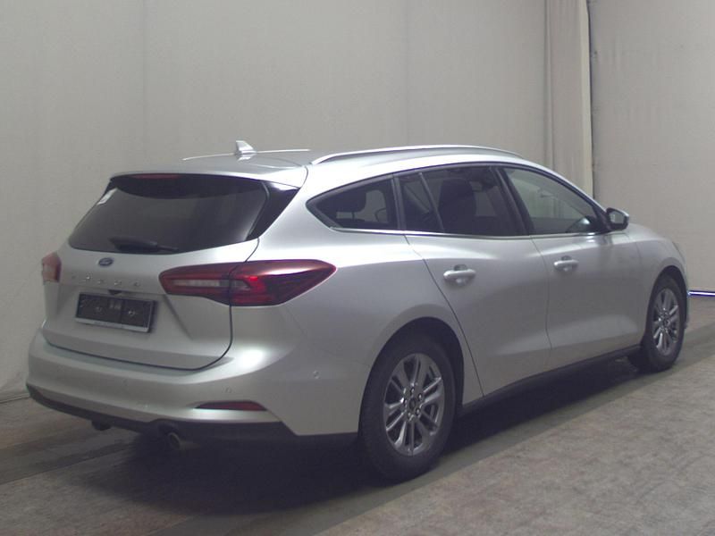 Gebraucht Ford Focus Titanium X 116 PS (85 kW) 2023 Silber Limousine