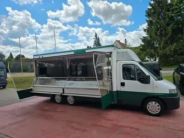 Używany Peugeot Boxer 405 KM (297 kW) 1997 Van