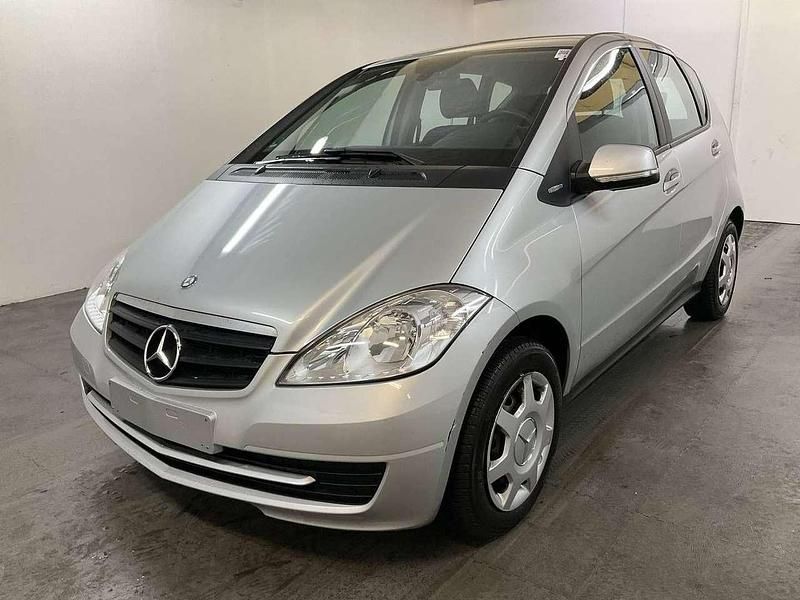 Polarsilber metalliclack Gebraucht 2011 Mercedes A160 Kleinwagen | 3.390 € (Guter Preis) - Bild 1/4