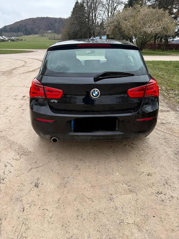 Gebraucht BMW 118 Advantage 150 PS (110 kW) 2017 Schwarz Kleinwagen