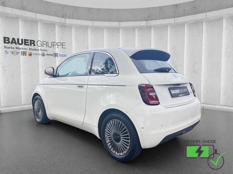 Gebraucht Fiat 500e Basis 86 kW (118 PS) 2023 Weiß Kleinwagen