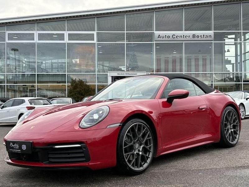 Gebraucht Porsche 992 385 PS (283 kW) 2020 Rot Cabrio