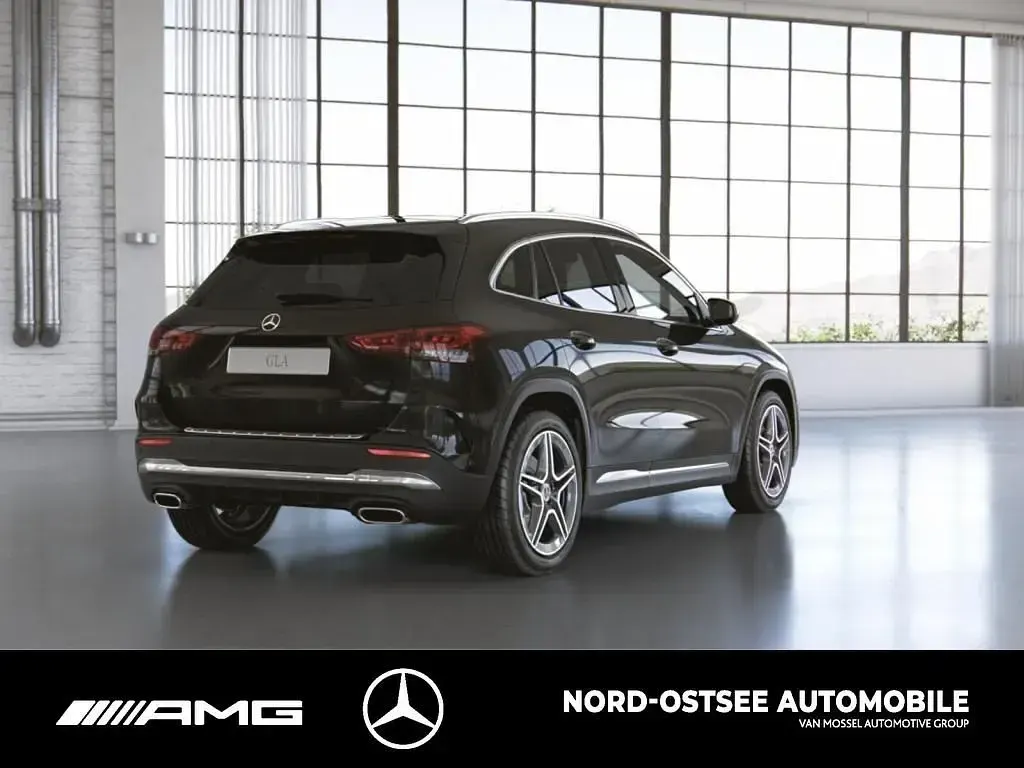 Gebraucht Mercedes GLA250 AMG 224 PS (164 kW) 2022 Kosmosschwarz metallic SUV