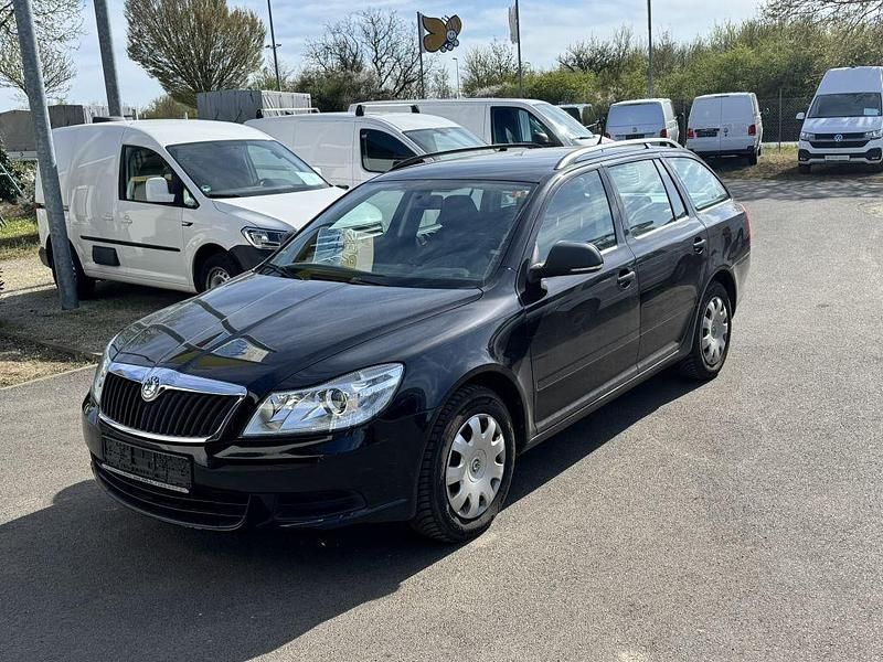 Gebraucht Skoda Octavia 122 PS (89 kW) 2011 Schwarz Kombi