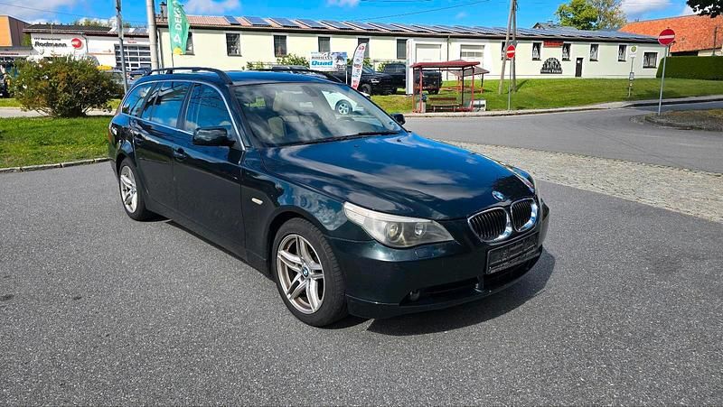 Grün Gebraucht 2005 BMW 530 Kombi | 4.990 € (Fairer Preis) - Bild 1/4