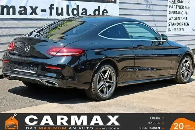 Gebraucht Mercedes C220 AMG line 194 PS (142 kW) 2022 Schwarz Coupé