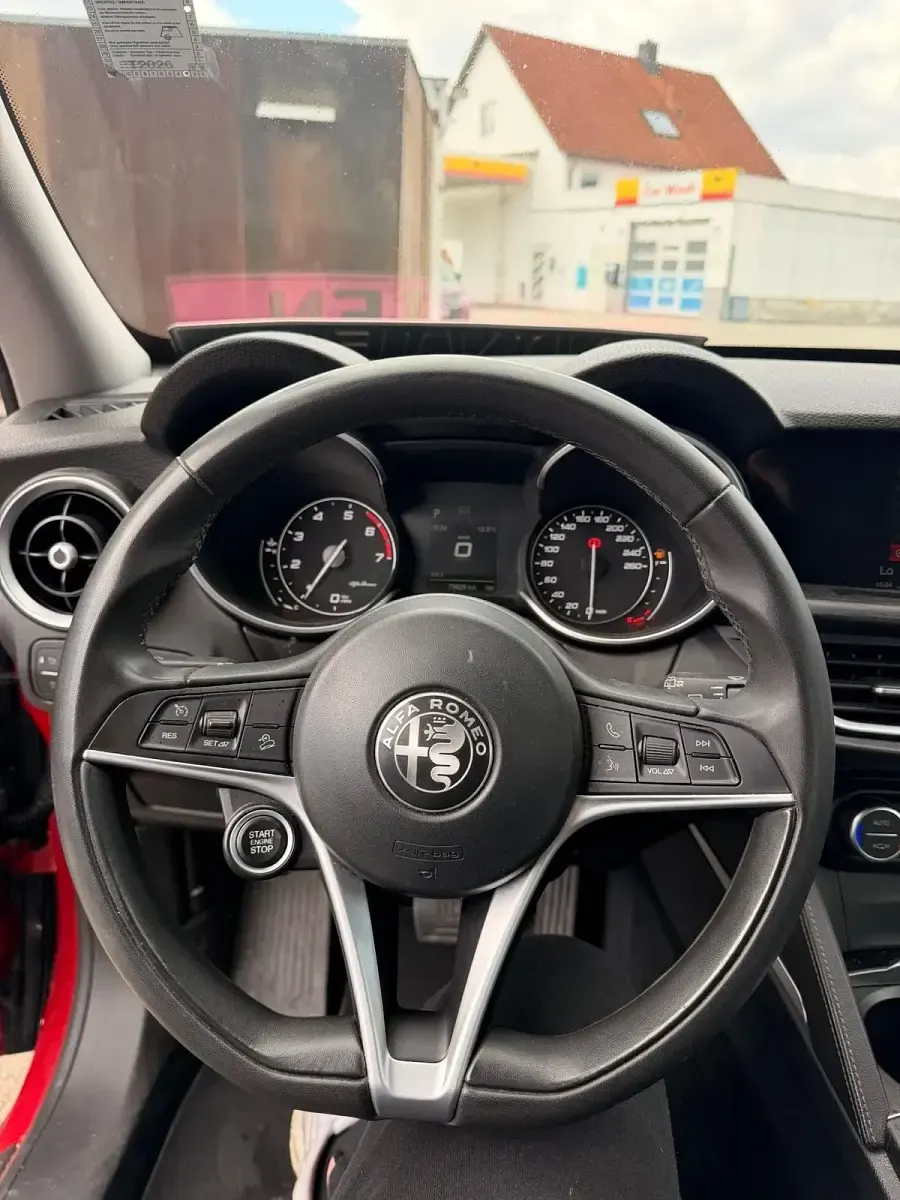 Gebraucht Alfa Romeo Stelvio 200 PS (147 kW) 2017 Rot SUV