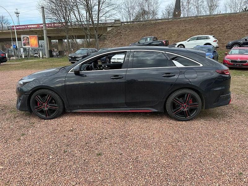 Gebraucht Kia ProCeed GT 204 PS (150 kW) 2023 Zilinaschwarz met. Kombi
