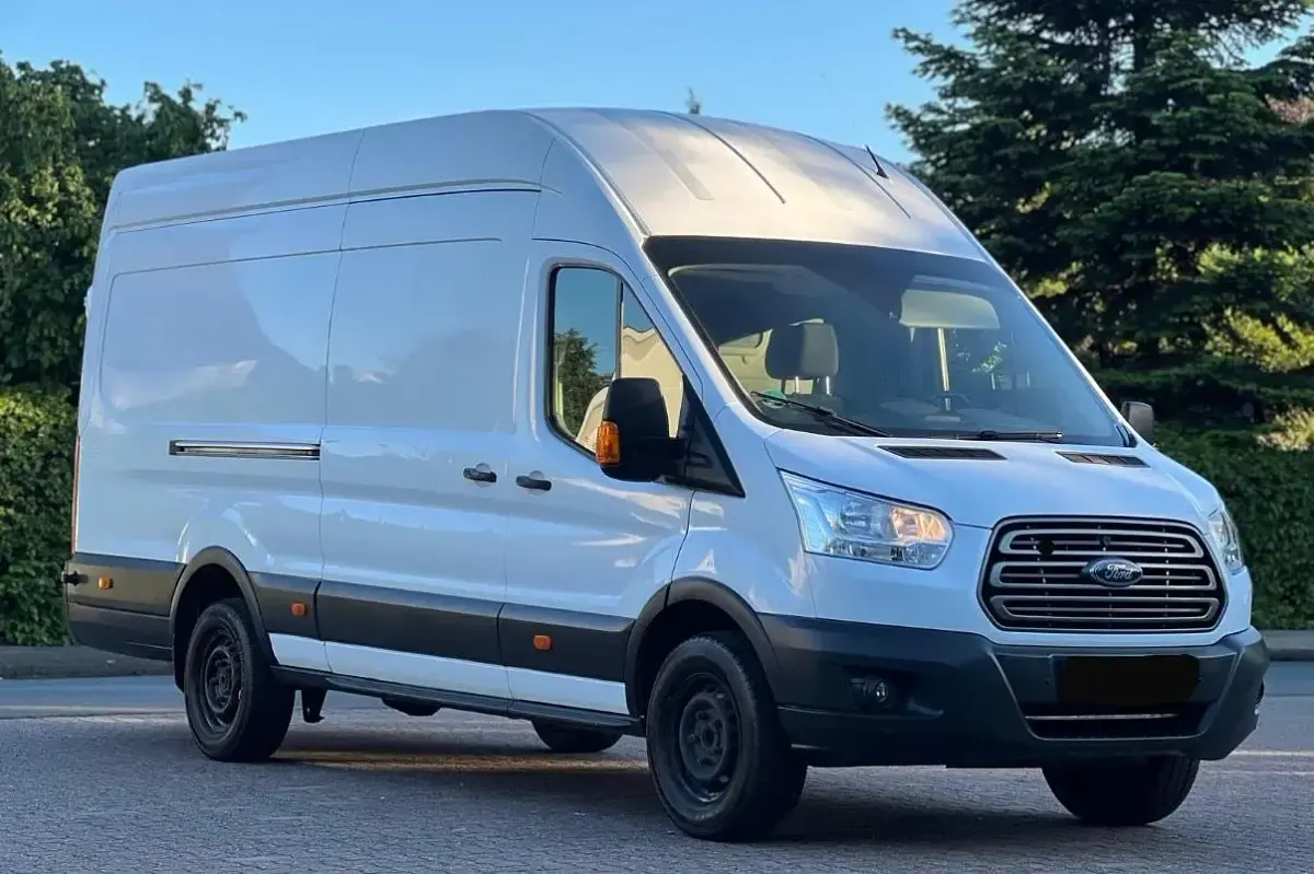 Gebraucht Ford Transit 130 PS (95 kW) 2018 Weiß Van / Kleinbus