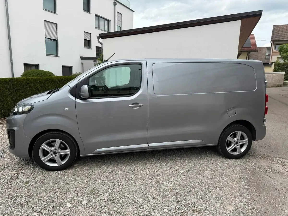 Gebraucht Citroën Jumpy 179 PS (131 kW) 2020 Silber Van / Kleinbus