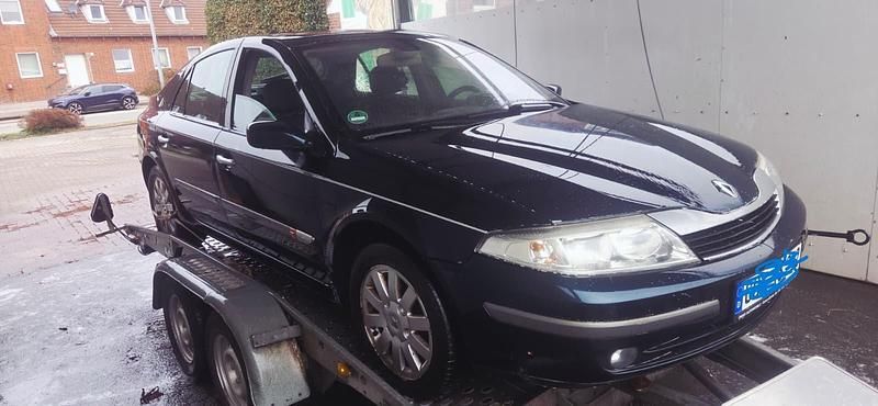 Gebraucht Renault Laguna II Initiale 120 PS (88 kW) 2002 Grün Limousine