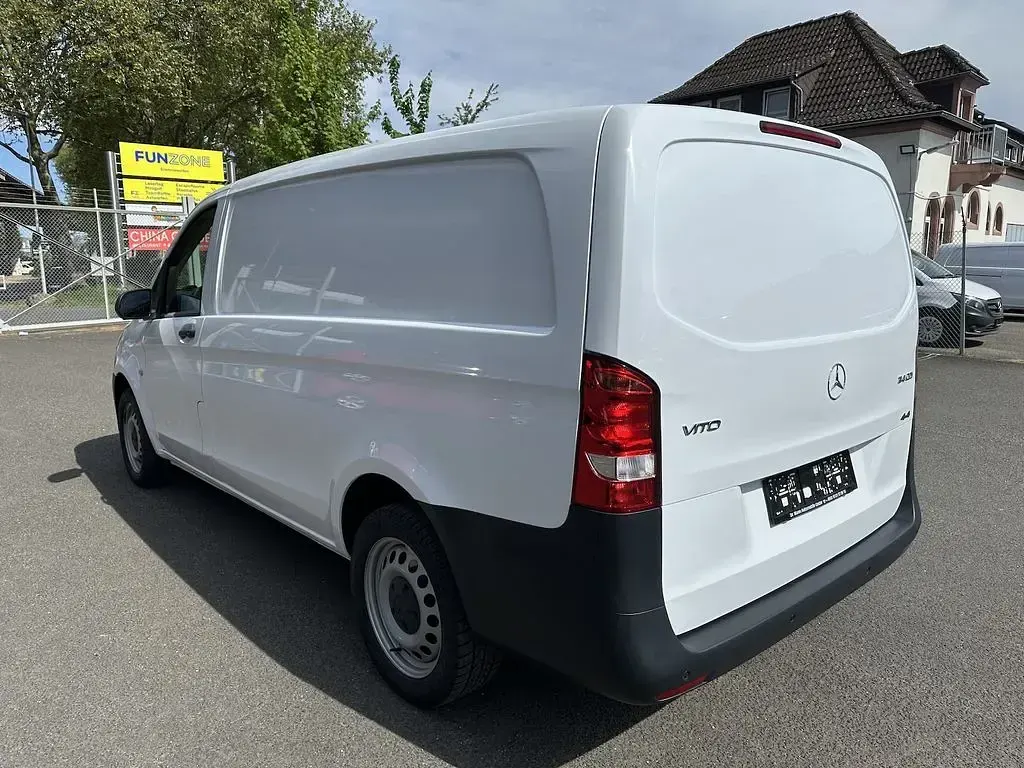 Gebraucht Mercedes Vito 136 PS (100 kW) 2022 Arktikweiss Van
