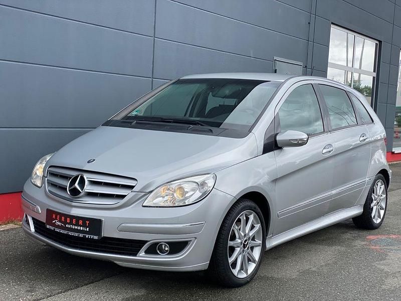 Silber Gebraucht 2006 Mercedes B200 Van / Kleinbus | 3.999 € (Fairer Preis) - Bild 1/4