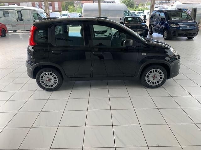 Gebraucht Fiat Panda 69 PS (50 kW) 2024 Schwarz Kleinwagen
