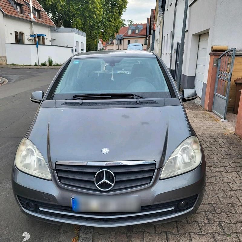 Grau Gebraucht 2009 Mercedes A160 Kleinwagen | 2.000 € (Fairer Preis) - Bild 1/4