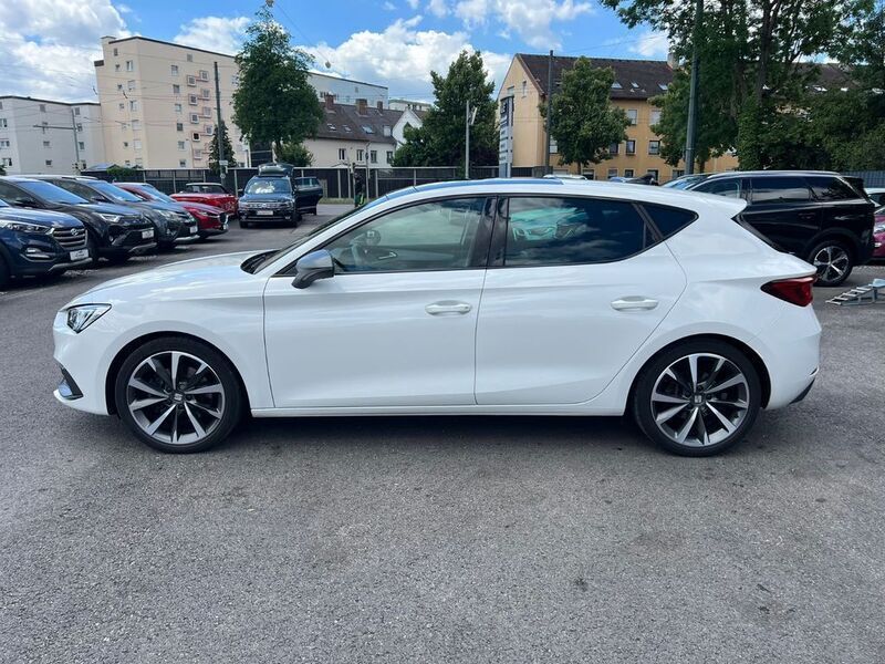 Gebraucht Seat Leon FR 190 PS (139 kW) 2022 Weiß Limousine