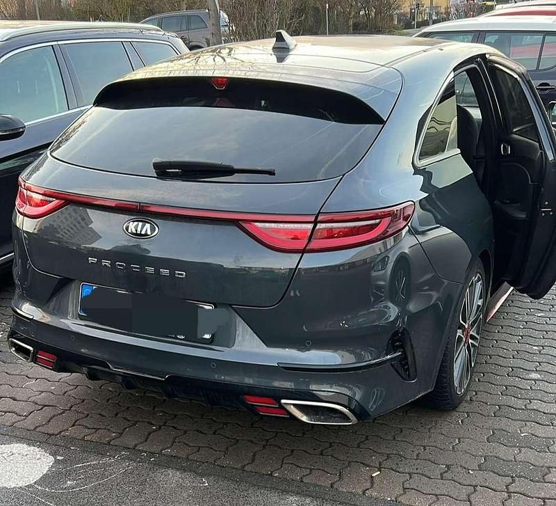 Gebraucht Kia ProCeed GT 204 PS (150 kW) 2019 Grau Kombi