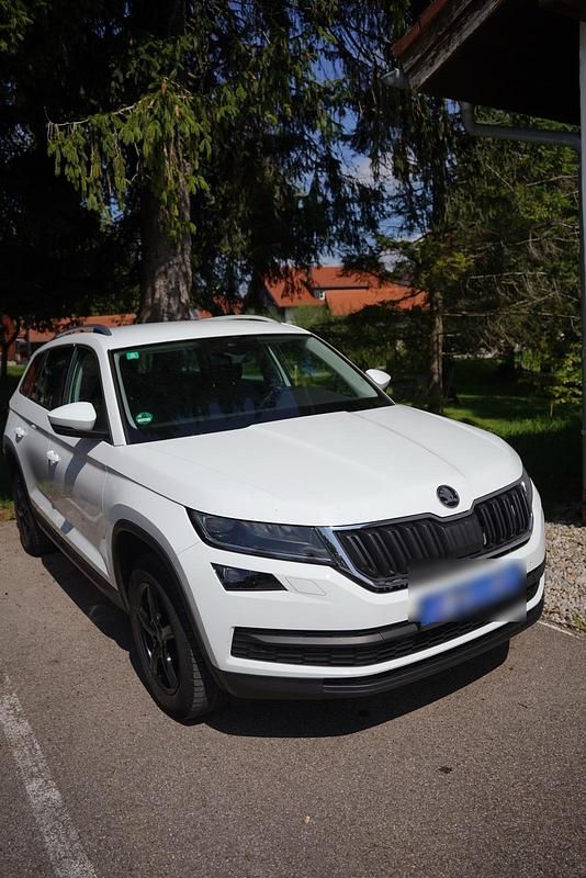 Weiß Gebraucht 2017 Skoda Kodiaq SUV | 23.500 € (Guter Preis) - Bild 1/4